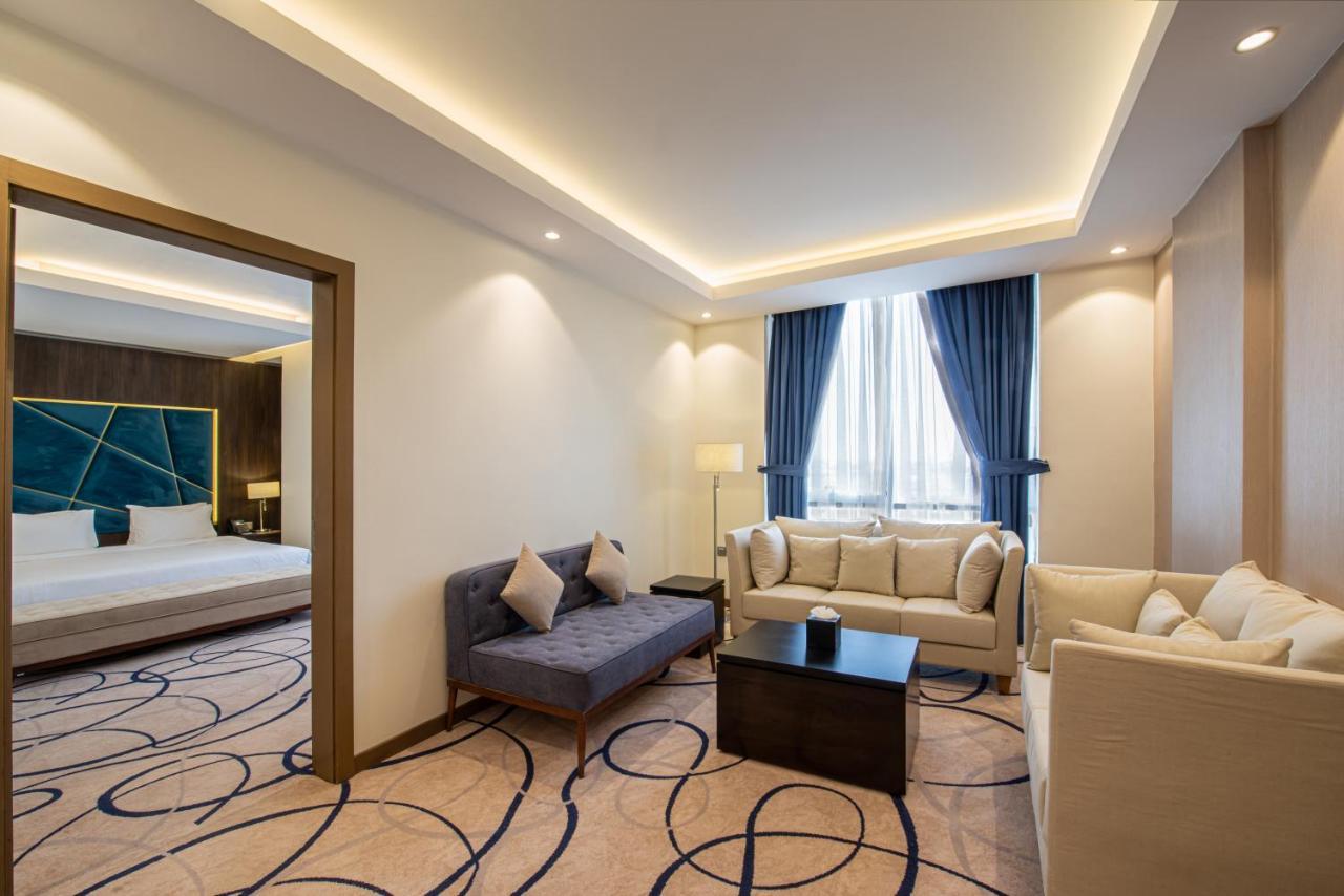 Warwick Riyadh Al Wezarat Riade Exterior foto